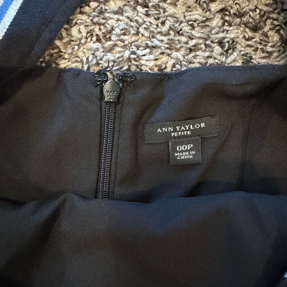 Ann Taylor fitted Dress - Picture 3 of 3